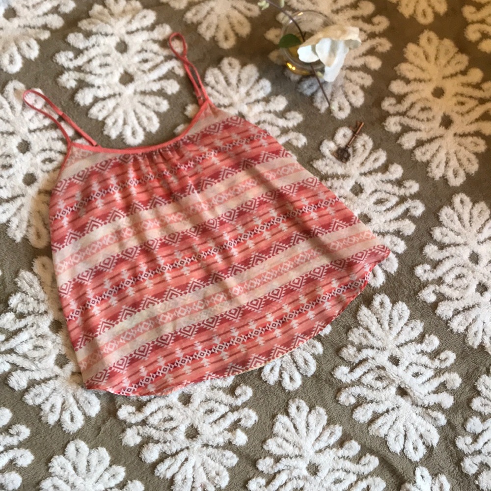 SUPER CUTE flowy sheer tank